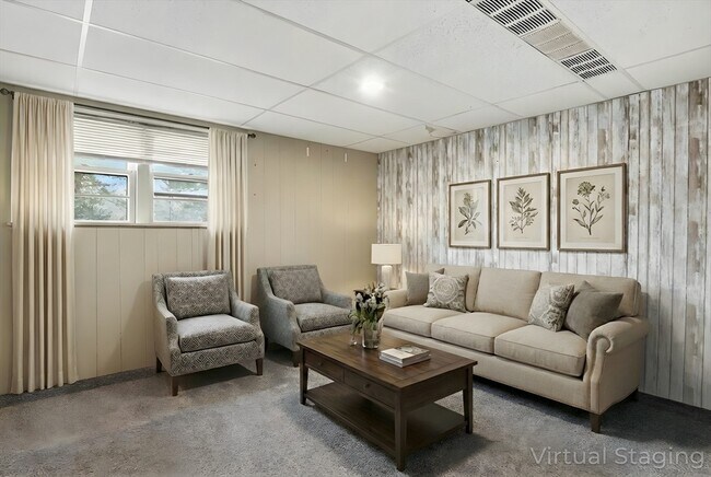 Building Photo - 16 Liberty Dr