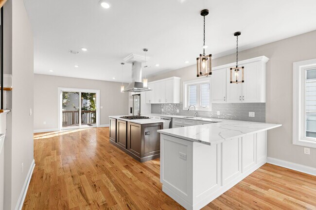 Building Photo - 780 Edgewood Ln