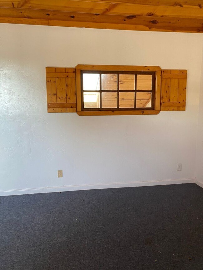 Building Photo - 6535 El Nido Ln