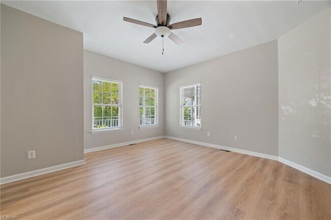 Building Photo - 318 W 31st St