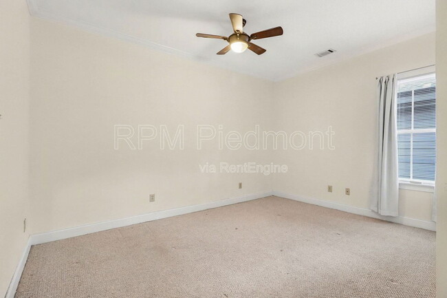 Building Photo - 160 Ormond St SE