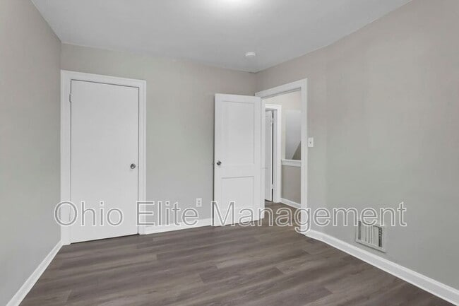 Building Photo - 2239 Homestead Dr