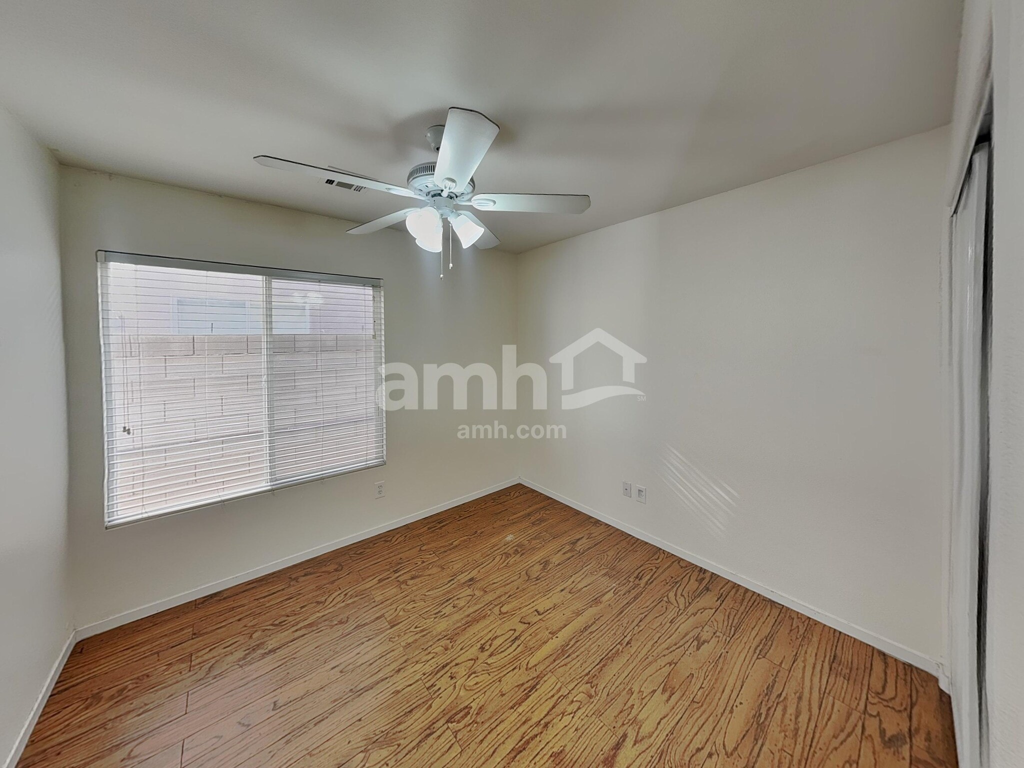 Building Photo - 1951 Silver Whisper Ave