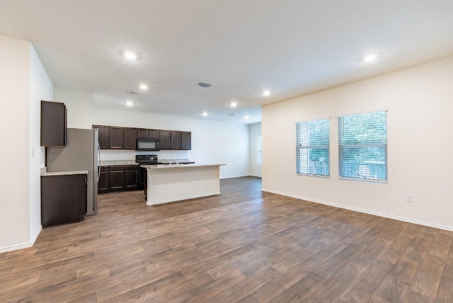 Building Photo - 14500 Fitzgibbon Dr