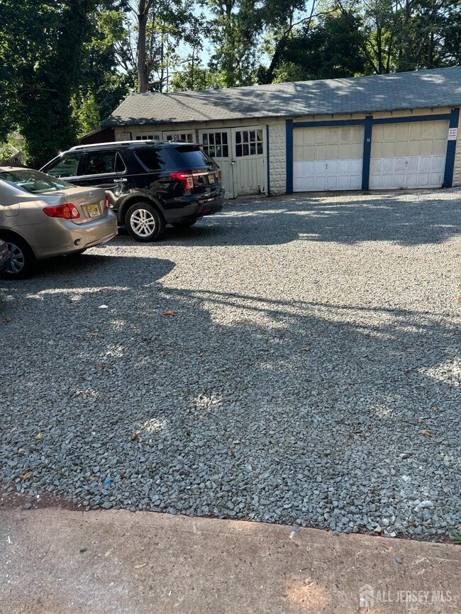 Building Photo - 235 Montgomery St