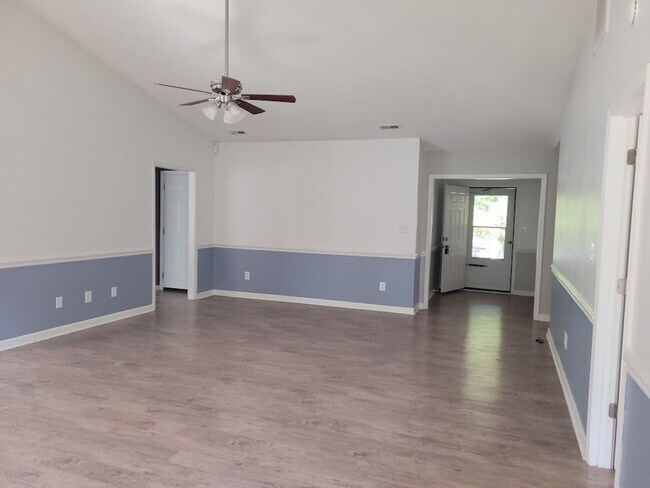 Building Photo - 211 Marsh Hen Ct