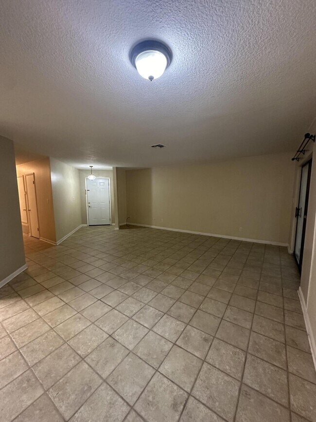 Building Photo - 334 Woodham Ct