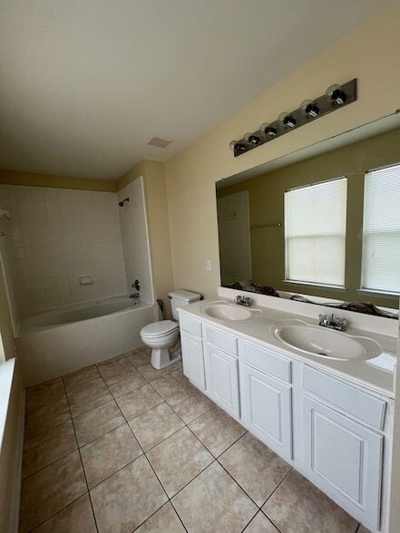 Building Photo - 15202 Lynford Crest Dr