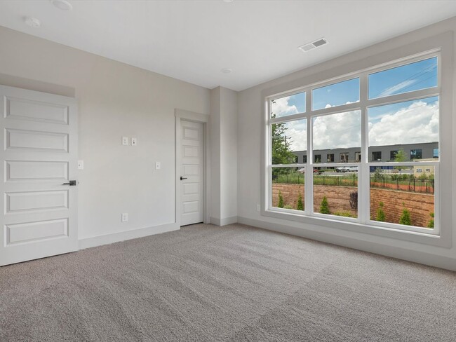 Building Photo - Townhome in West End with Rooftop Terrace ...