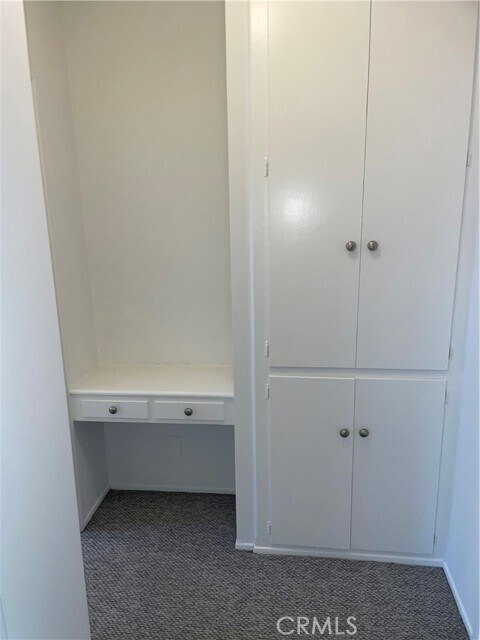 Building Photo - 630 San Vicente Blvd