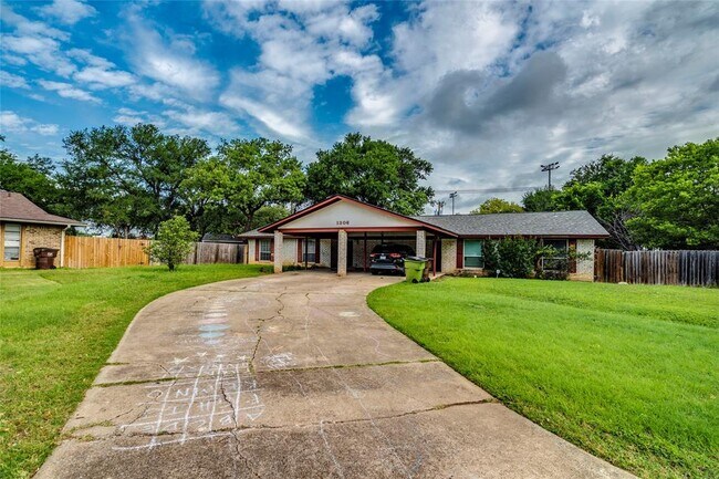 Building Photo - 1306 Glenda Dr