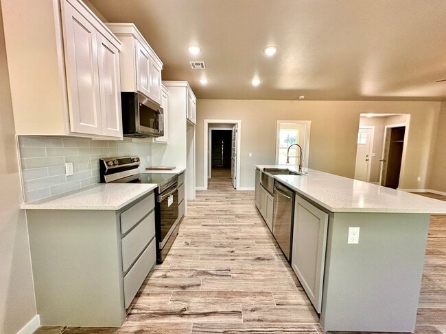 Building Photo - New Construction Home south of Blanchard approx 8-10 miles from Chickasha Move in Deposit-Free (I...