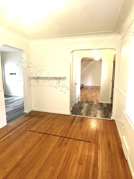 Building Photo - 32851 Linderman Ave