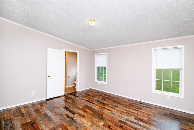 Building Photo - Nice 3BD/2BA Modular home near Lowes in Sylva available 5/1/26 for year long lease