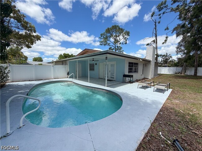 Building Photo - 18165 Baruch Dr