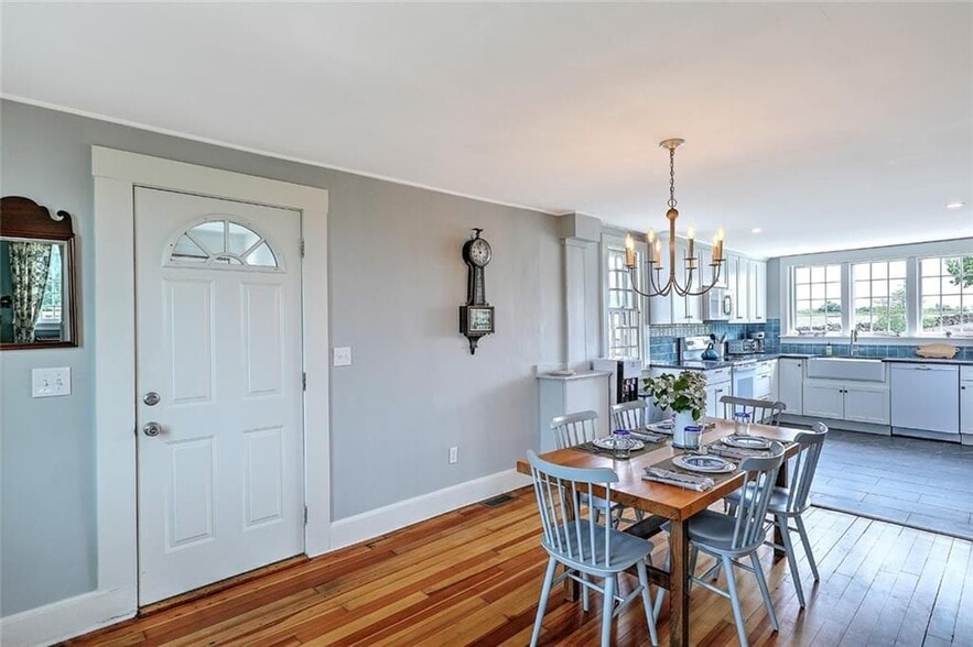 Building Photo - 148 Fogland Rd