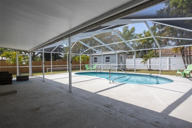 Building Photo - 711 Bayshore Dr