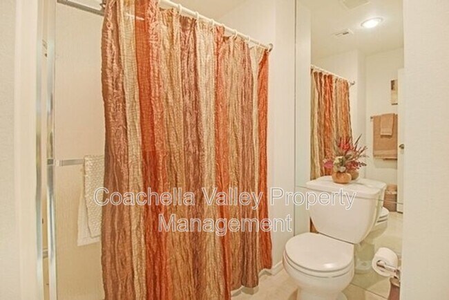 Building Photo - 500 S Farrell Dr