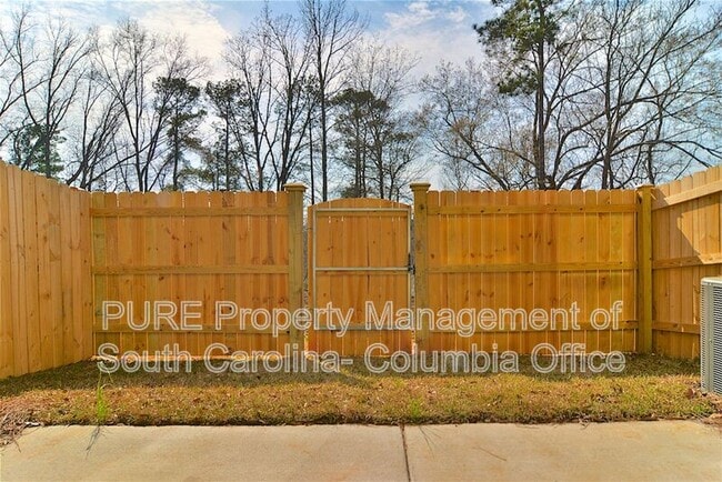 Building Photo - 215 Northwood St