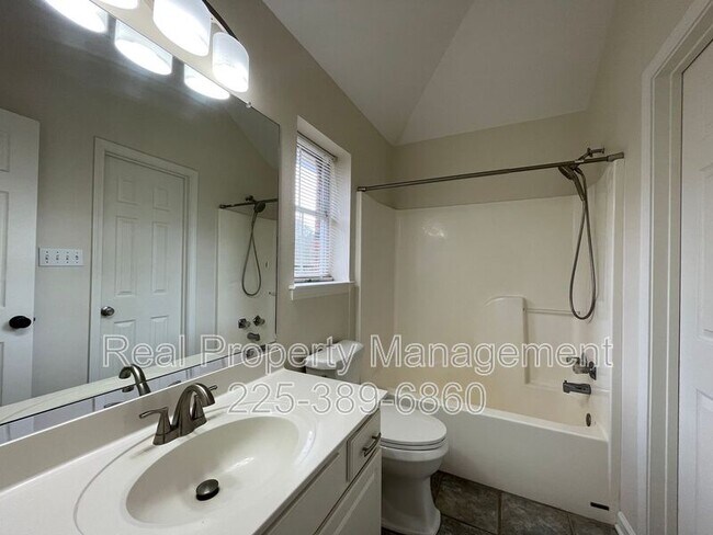 Building Photo - 1345 Harwich Dr