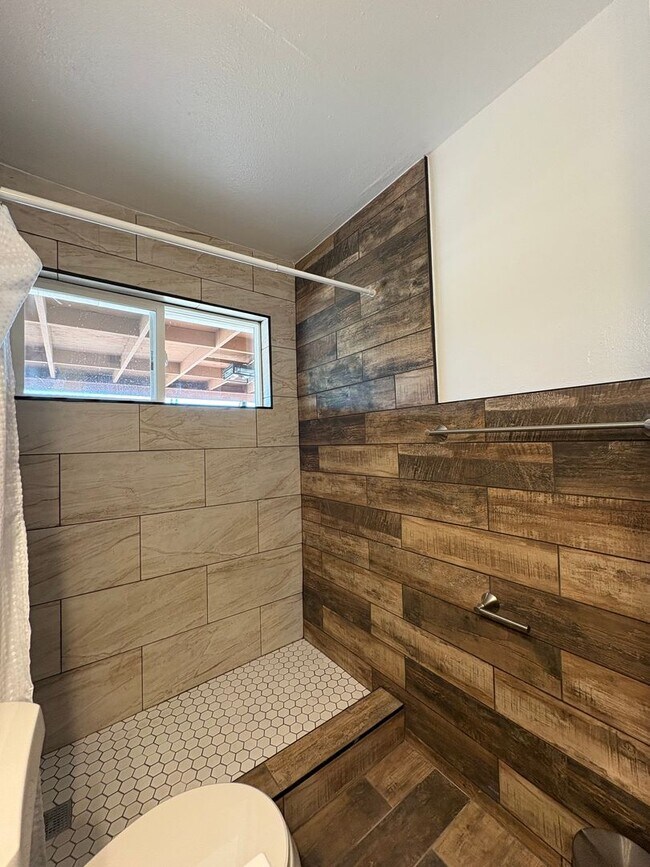 Building Photo - HOME FOR RENT IN NORTHEAST EL PASO