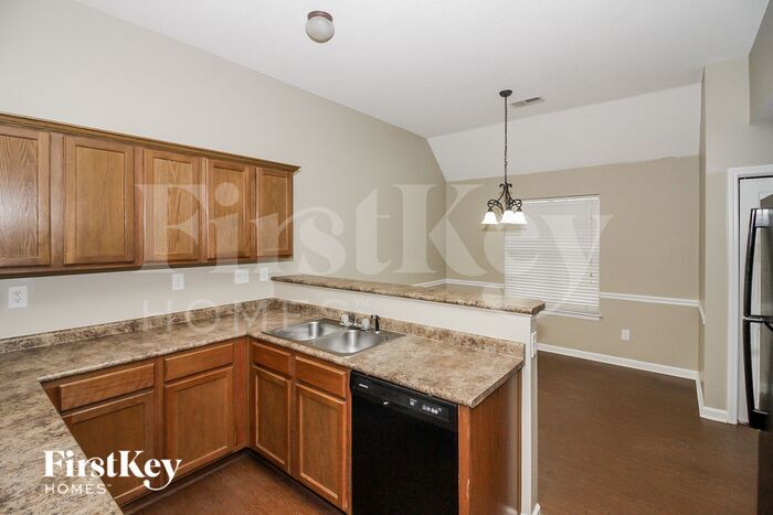 Building Photo - 10148 Cross Valley Dr