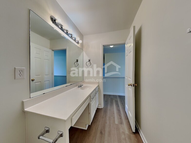 Building Photo - 14609 Asheton Creek Dr