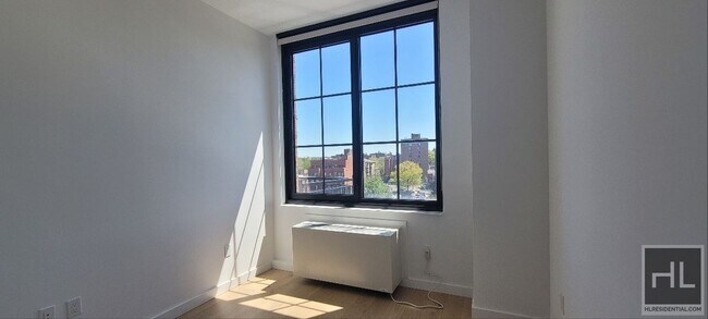 Building Photo - NORTHERN BOULEVARD