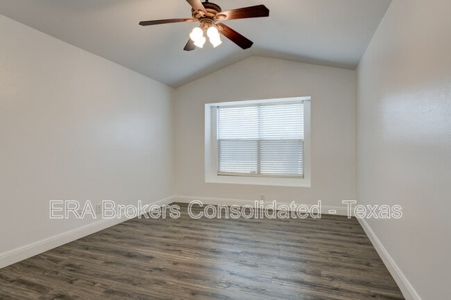 Building Photo - 514 Freiling