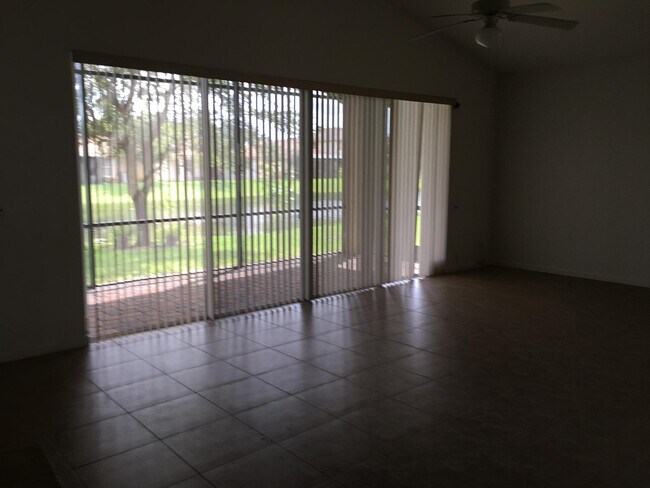 Building Photo - 2237 Newport Isles Blvd