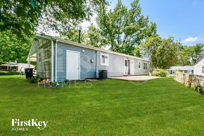 Building Photo - 12465 Larkwood Dr