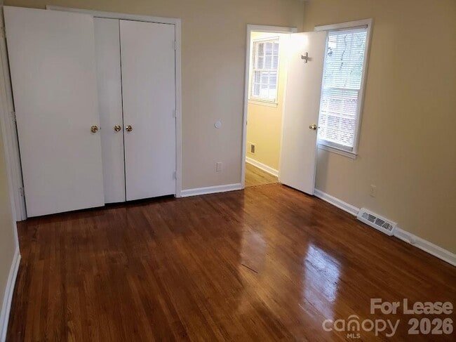 Building Photo - 5209 Caravel Ct