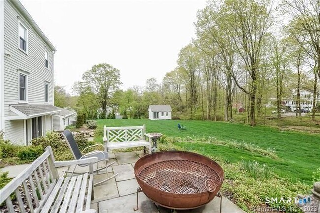 Building Photo - 456 White Oak Shade Rd