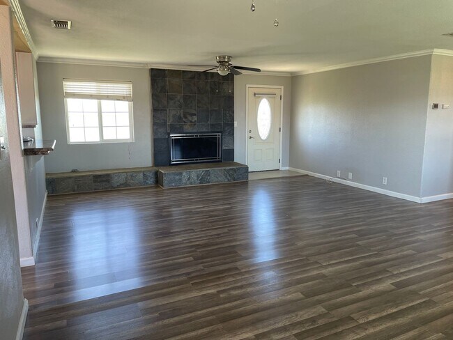 Building Photo - Country Charm Living Single Story Ranch Home