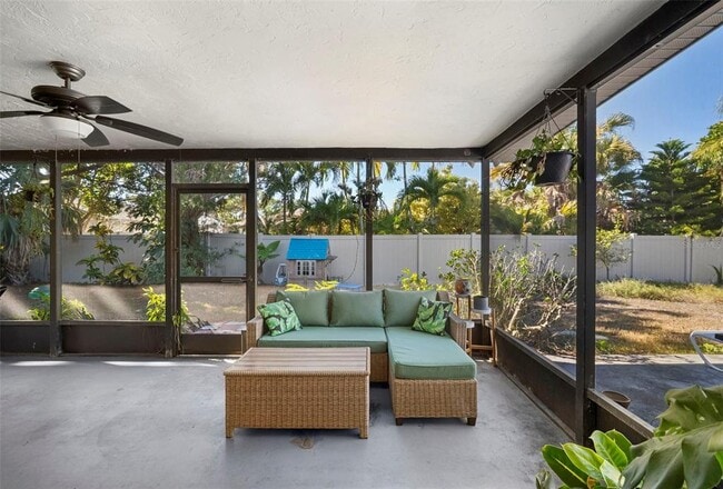 Building Photo - 402 72nd St NW