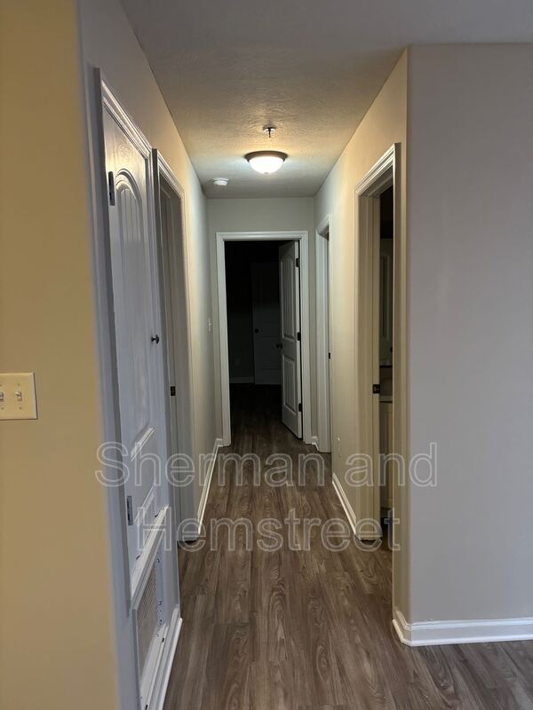 Building Photo - 3301 London Ct SW