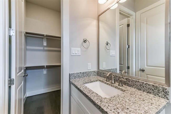 Building Photo - 10922 Brookeshire Chase Ln