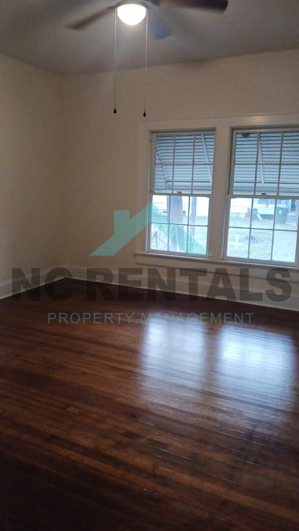 Building Photo - 307 N Parker St