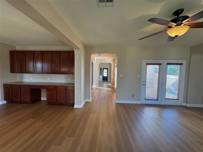 Building Photo - 500 Springbrook Rd