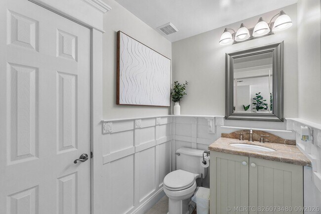 Building Photo - 1109 Bel Air Dr