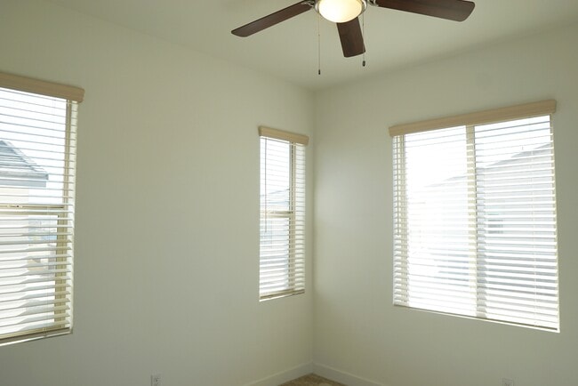 Building Photo - 74371 Nichols Dr