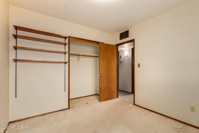 Building Photo - 1125 E 11th St