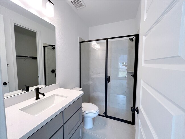 Building Photo - 29847 Longleaf Grv Ln