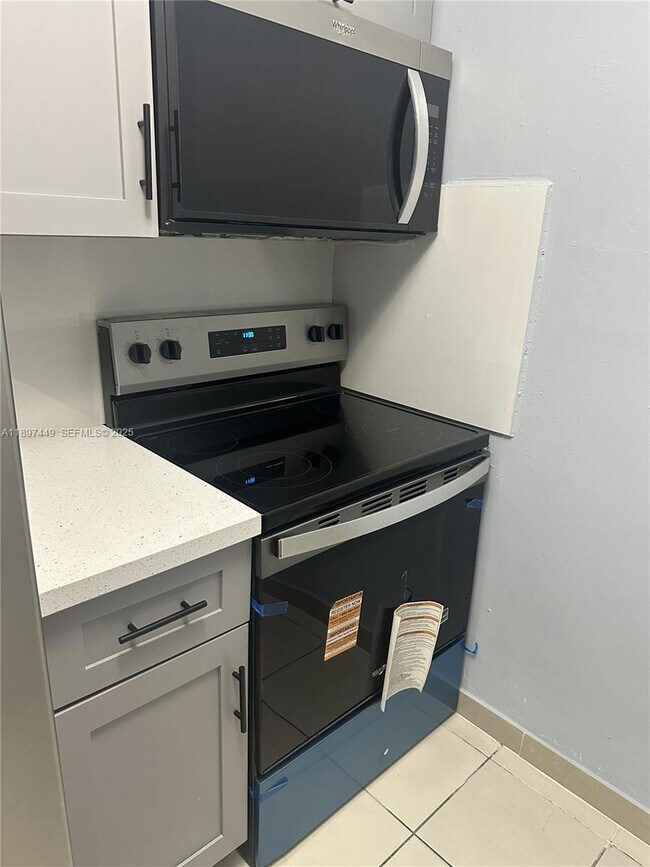 Building Photo - 14155 W Dixie Hwy