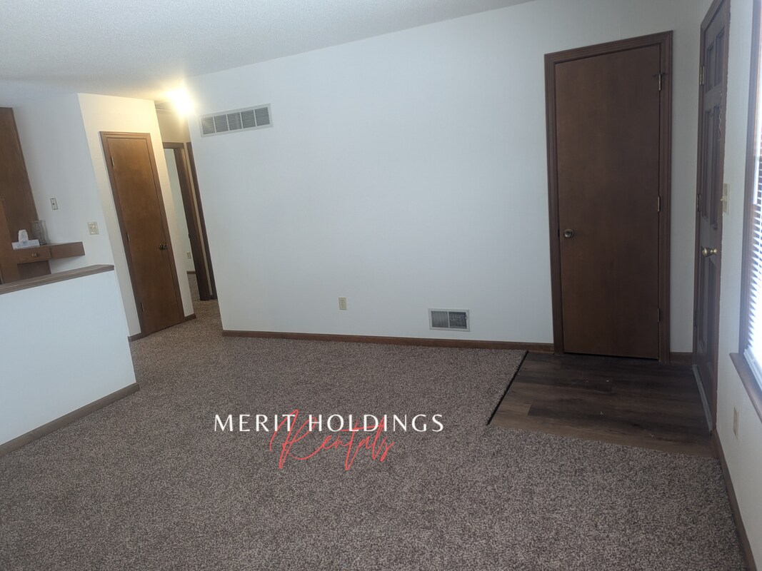 Building Photo - 1421 S Haden Ct