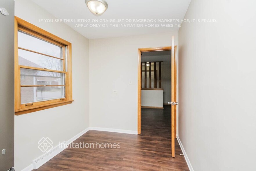 Building Photo - 787 E 163rd Pl