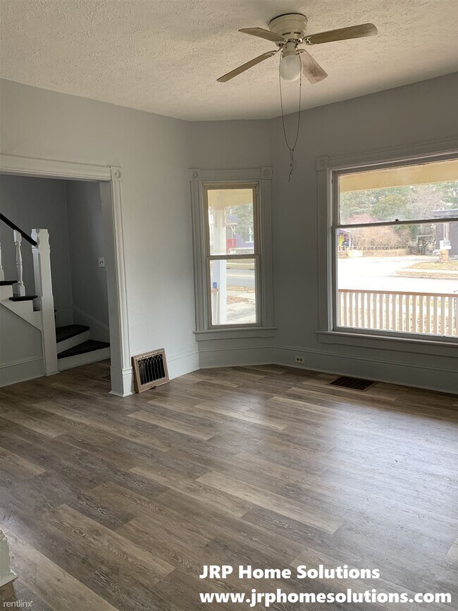 Building Photo - 4 br, 1 bath House - 202 S West Ave