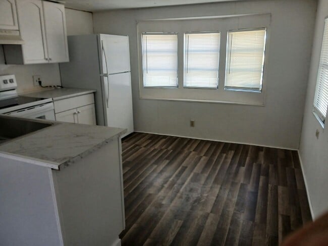 Building Photo - 130 S Suncoast Blvd