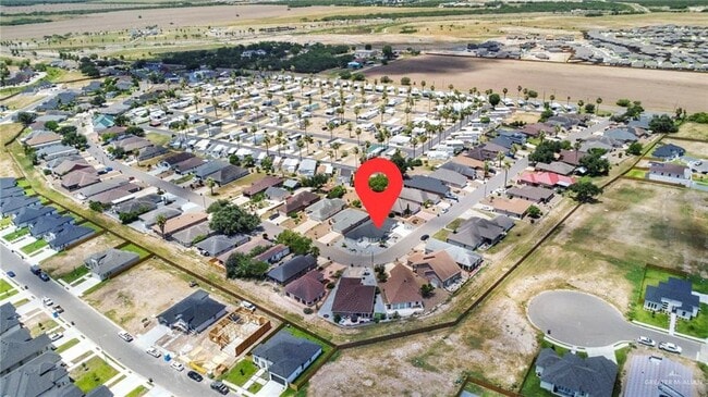 Building Photo - 715 Lake View Dr
