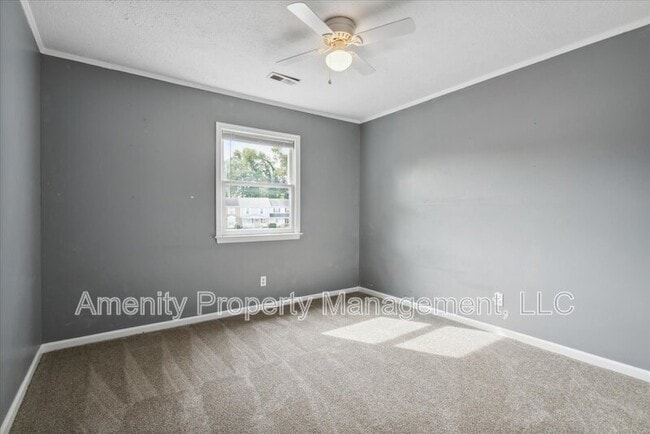 Building Photo - 32 Wainwright Dr